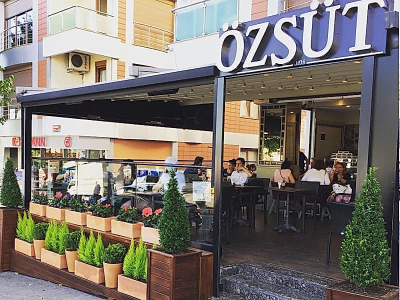 Özsüt Cafe Acıbadem